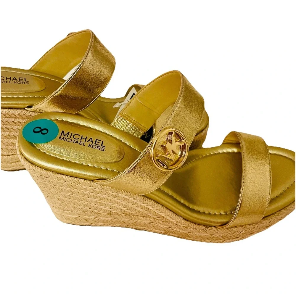 Michael Kors reposhing this